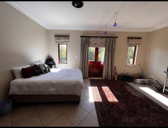 6 BEDROOM HOUSE FOR SALE IN LEEUWFONTEIN ESTATE